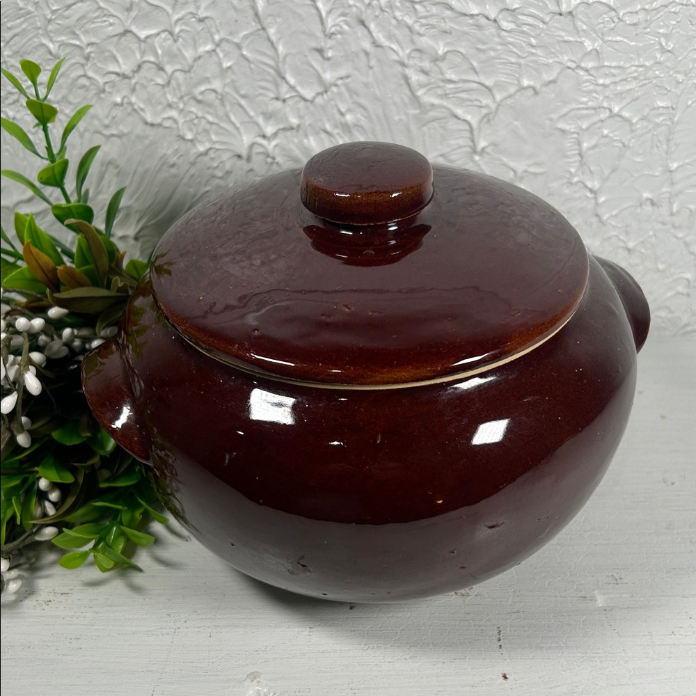 VTG Brown Bean Pot Made in USA Stoneware Dark Brown w/ Lid Handles VTG Farmhouse